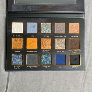 Glamlite Halloween Eyeshadow Palette